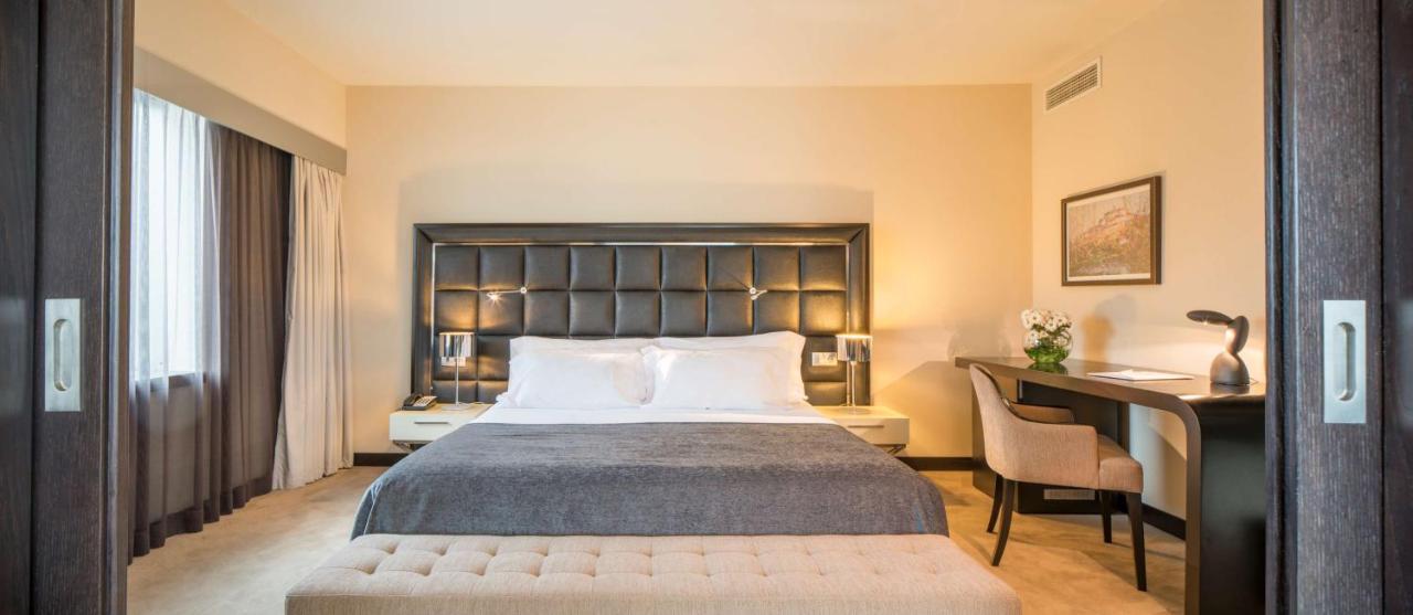 Nh Coimbra Dona Ines Hotel Kültér fotó