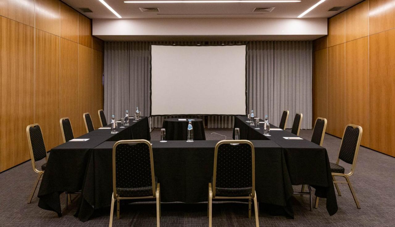 Nh Coimbra Dona Ines Hotel Kültér fotó