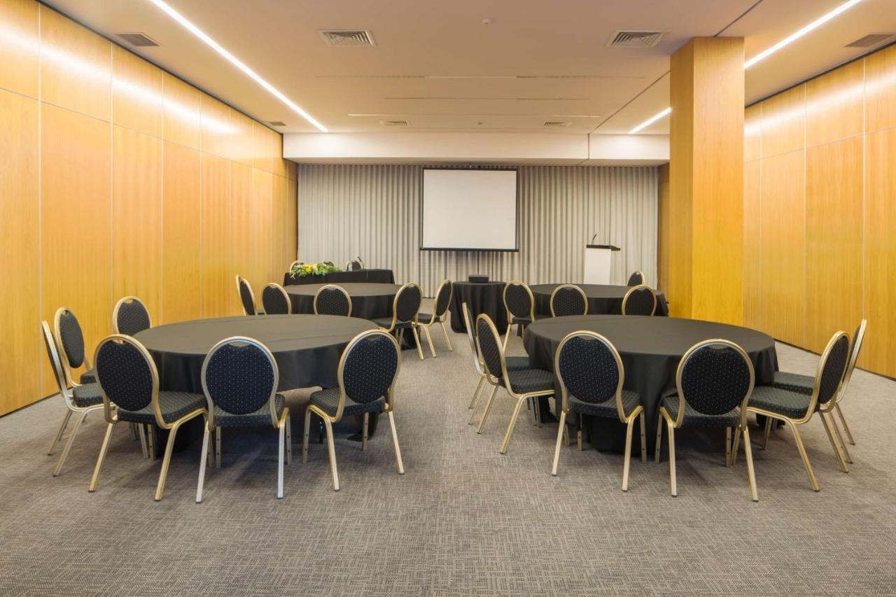 Nh Coimbra Dona Ines Hotel Kültér fotó