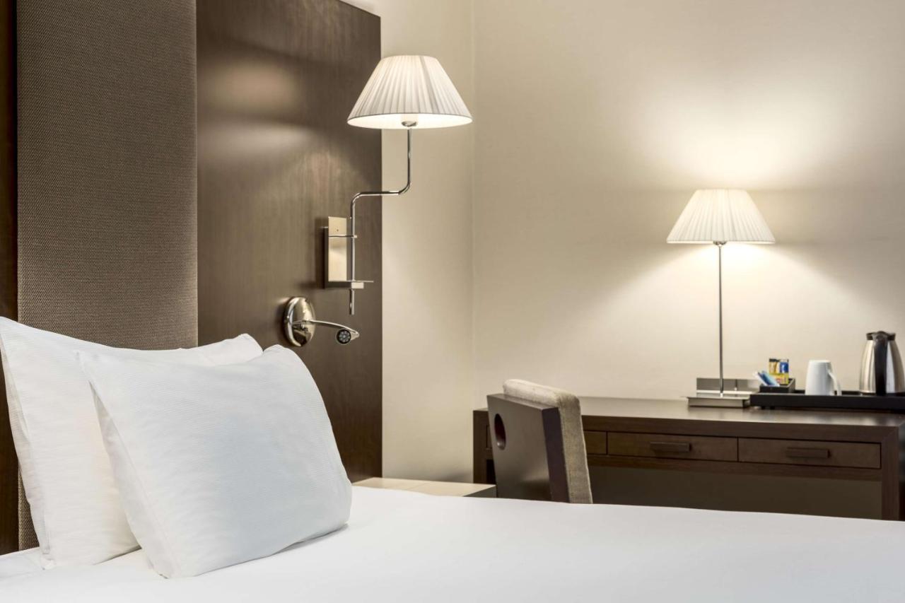 Nh Coimbra Dona Ines Hotel Kültér fotó