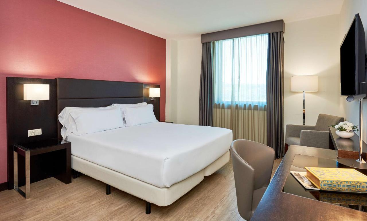 Nh Coimbra Dona Ines Hotel Kültér fotó