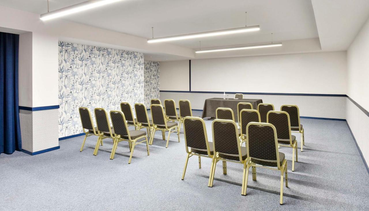 Nh Coimbra Dona Ines Hotel Kültér fotó