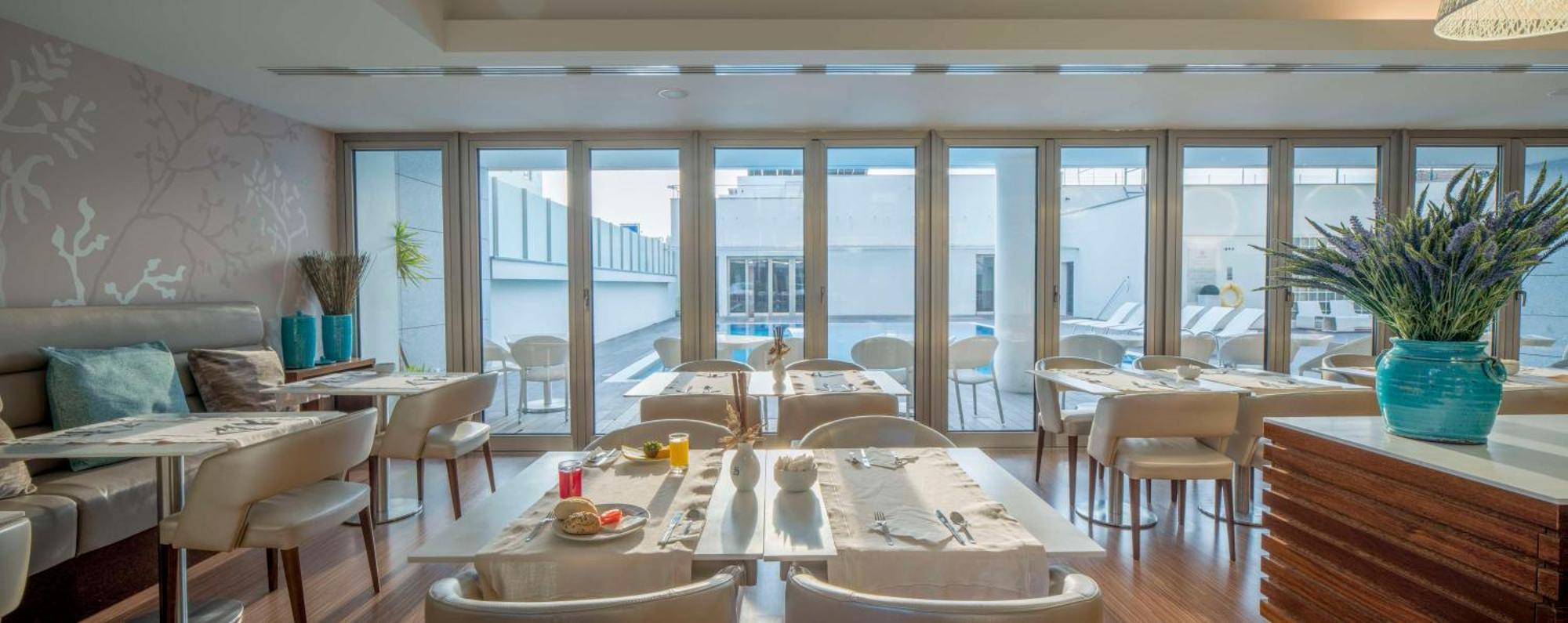 Nh Coimbra Dona Ines Hotel Kültér fotó